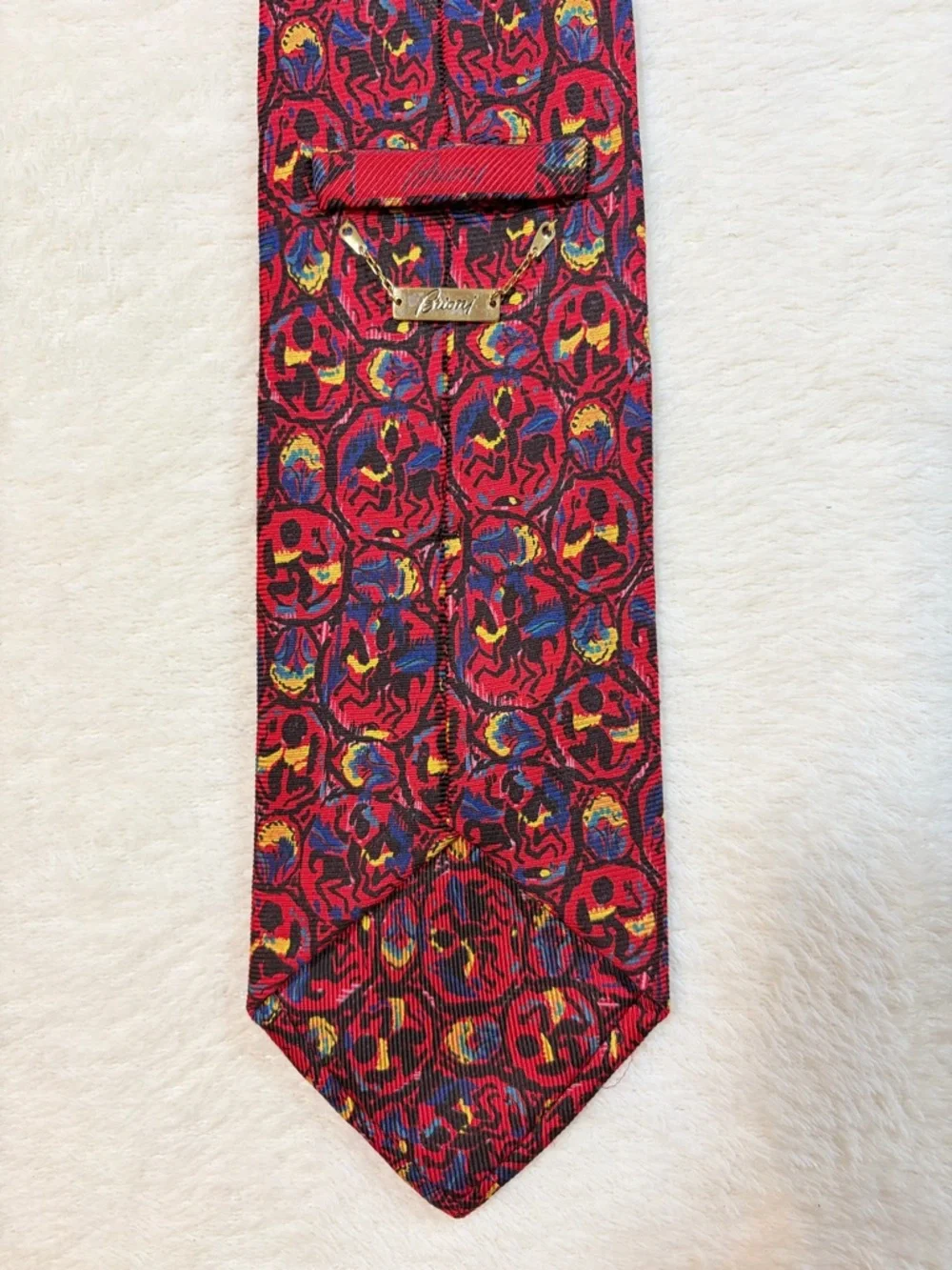 Brioni Men's‎ Roman Soldiers Abstract Red Black Yellow Blue Silk 2 Piece Tie Set